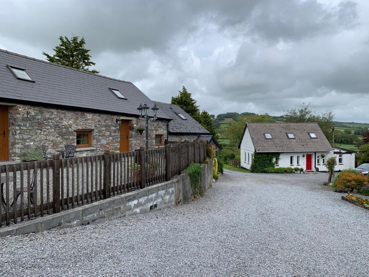 The Reindeer Retreat Buttercup Twin Hotell Kidwelly Exteriör bild
