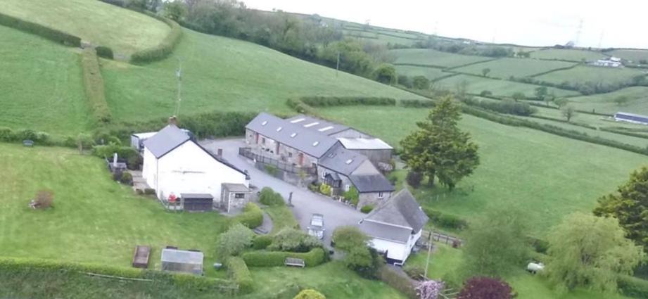 The Reindeer Retreat Buttercup Twin Hotell Kidwelly Exteriör bild