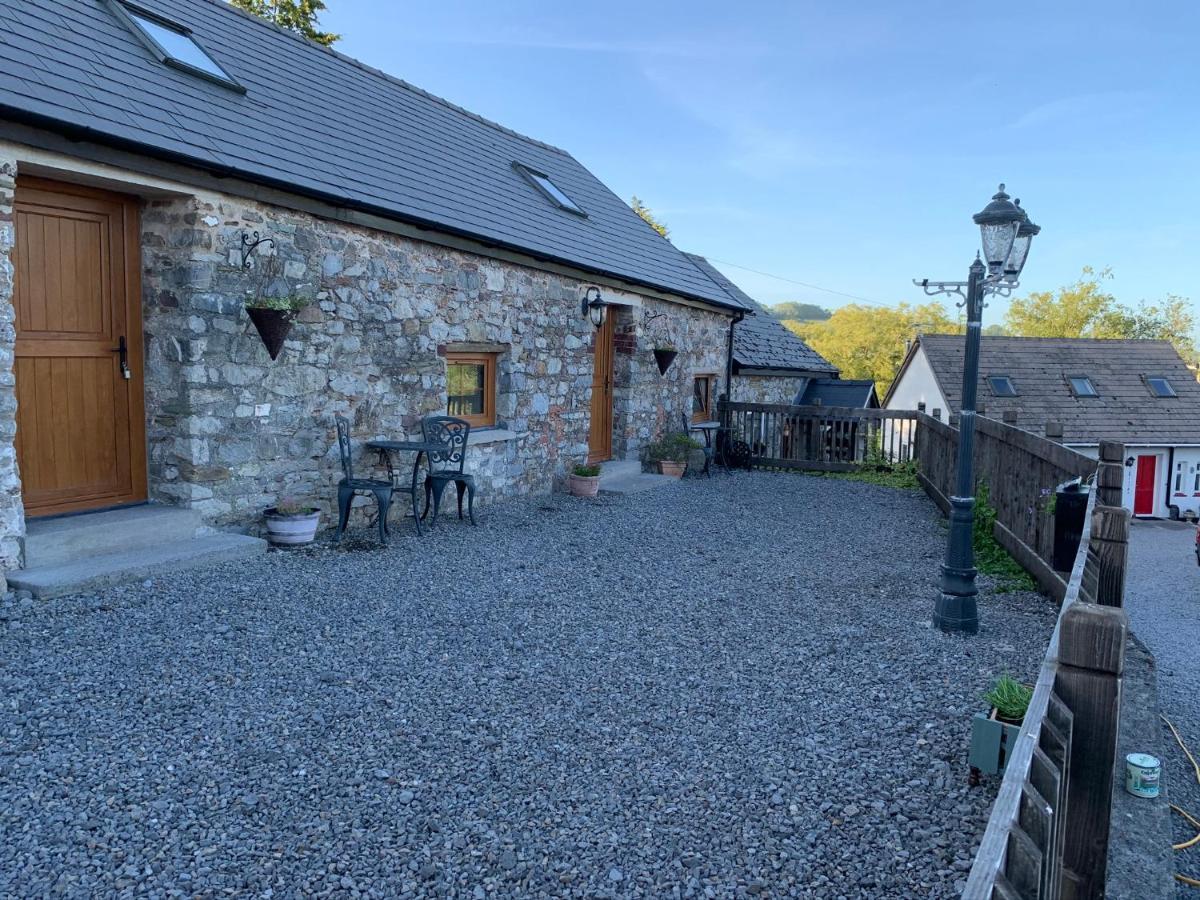 The Reindeer Retreat Buttercup Twin Hotell Kidwelly Exteriör bild
